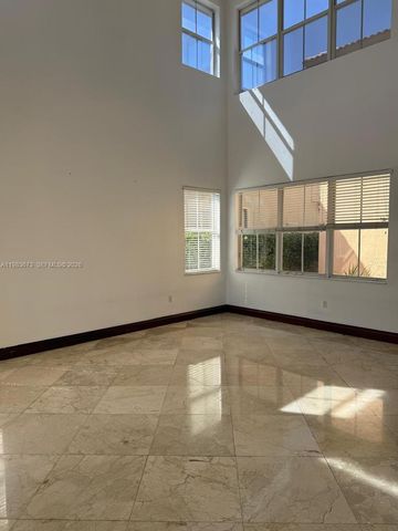 7943 NW 111th Ct, Doral, FL 33178