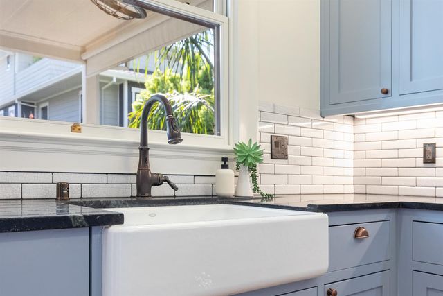 2220 Capitol Ave, Sacramento, CA 95816