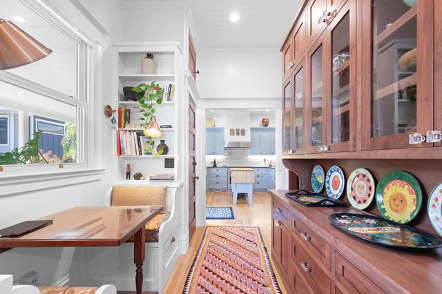 2220 Capitol Ave, Sacramento, CA 95816