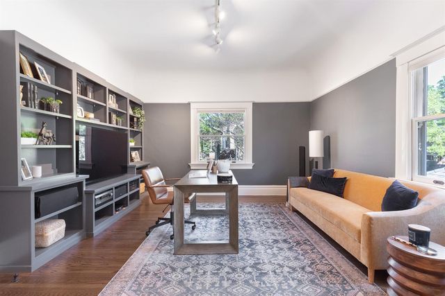 2220 Capitol Ave, Sacramento, CA 95816