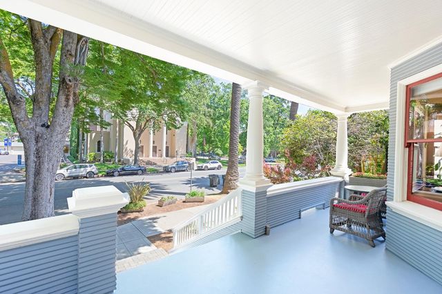 2220 Capitol Ave, Sacramento, CA 95816