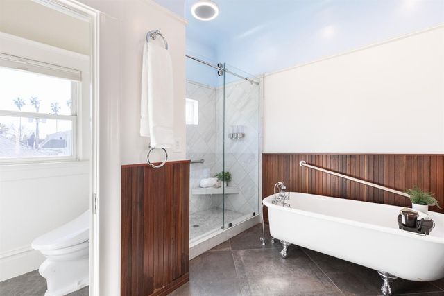 2220 Capitol Ave, Sacramento, CA 95816