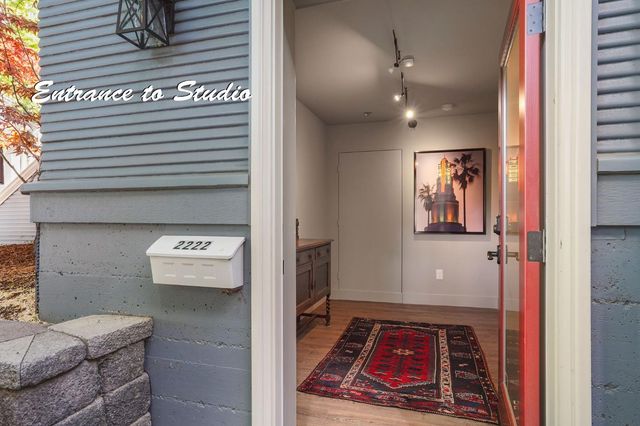 2220 Capitol Ave, Sacramento, CA 95816