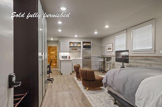 2220 Capitol Ave, Sacramento, CA 95816