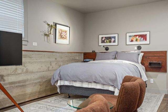 2220 Capitol Ave, Sacramento, CA 95816