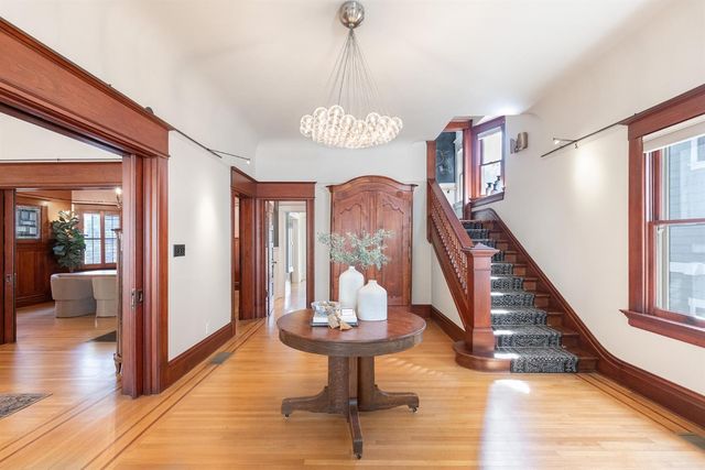 2220 Capitol Ave, Sacramento, CA 95816