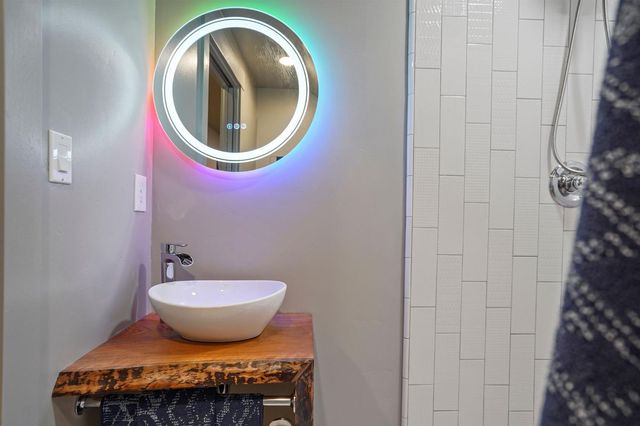 2220 Capitol Ave, Sacramento, CA 95816