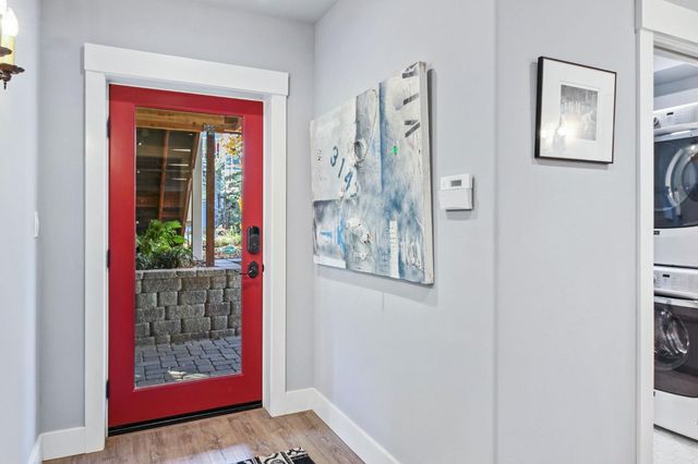 2220 Capitol Ave, Sacramento, CA 95816