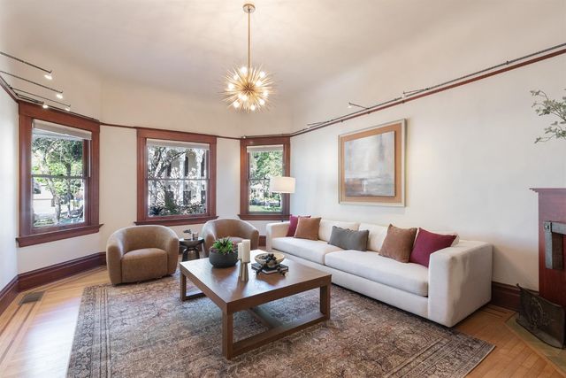 2220 Capitol Ave, Sacramento, CA 95816