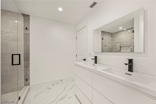 240 33rd AVE NE, Naples, FL 34120