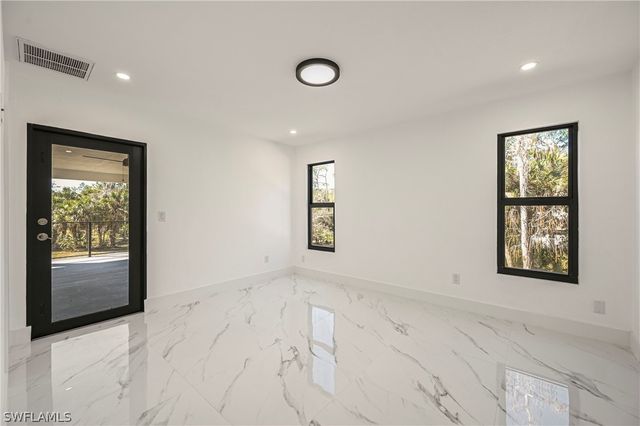 240 33rd AVE NE, Naples, FL 34120