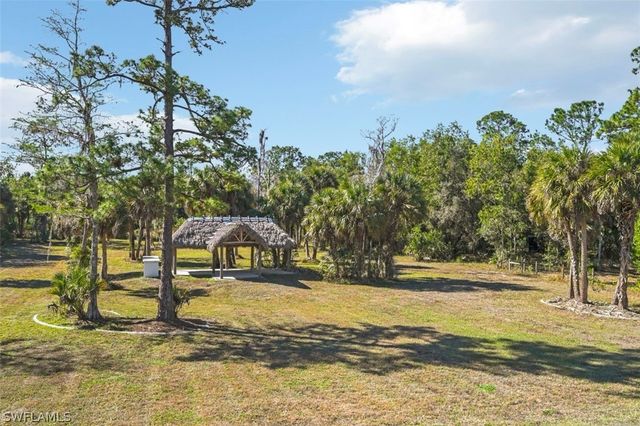 240 33rd AVE NE, Naples, FL 34120