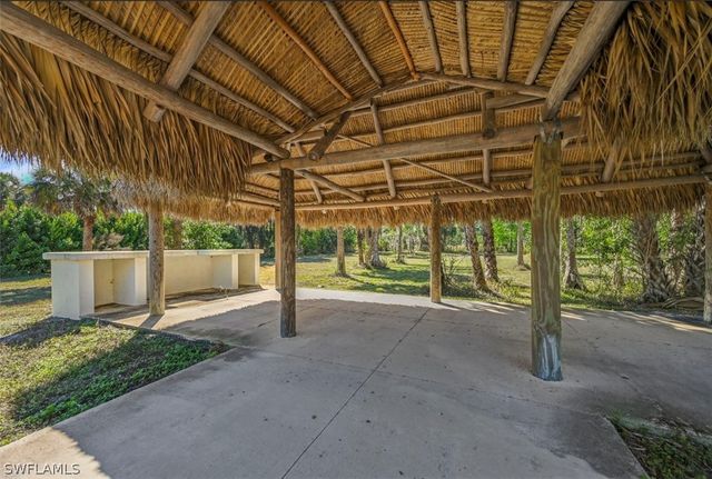 240 33rd AVE NE, Naples, FL 34120