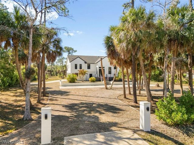 240 33rd AVE NE, Naples, FL 34120