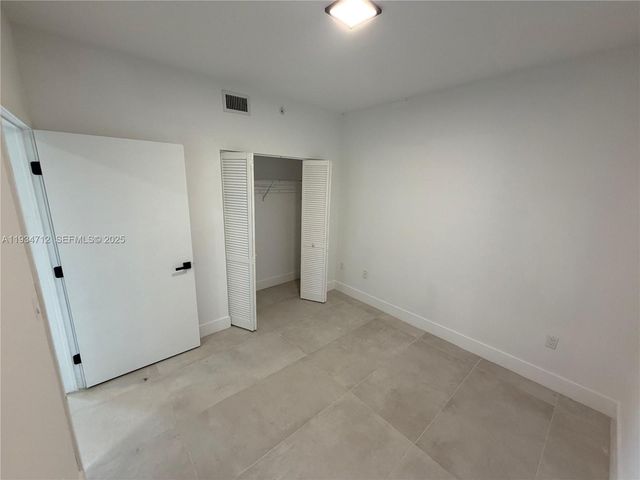 1547 NW 2nd St 202, Miami, FL 33125