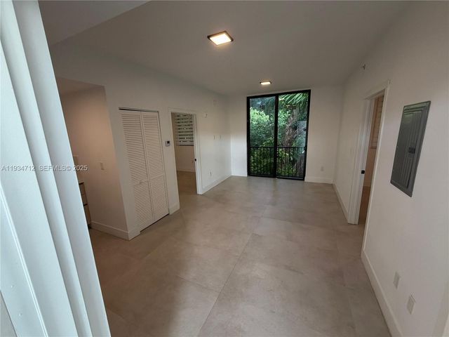 1547 NW 2nd St 202, Miami, FL 33125