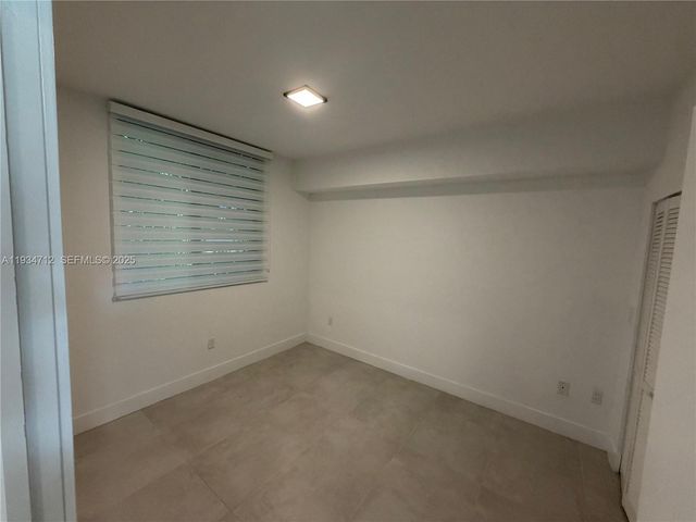 1547 NW 2nd St 202, Miami, FL 33125