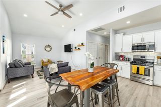 294 Debbie Lane, Dickinson, TX 77539
