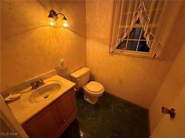 411 Fairview Heights Drive, Toronto, OH 43964