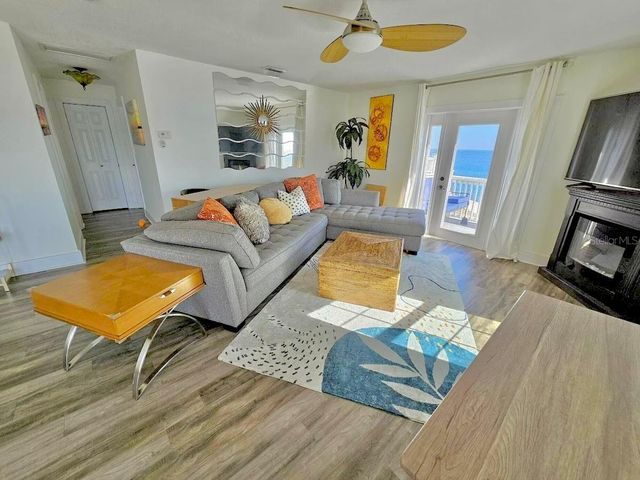 5285 COQUINA KEY DRIVE SE C, St Petersburg, FL 33705