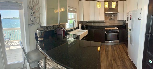 5285 COQUINA KEY DRIVE SE C, St Petersburg, FL 33705