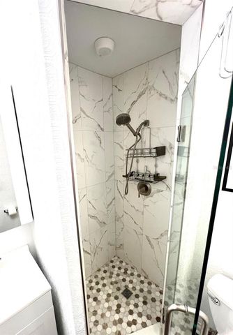 5285 COQUINA KEY DRIVE SE C, St Petersburg, FL 33705