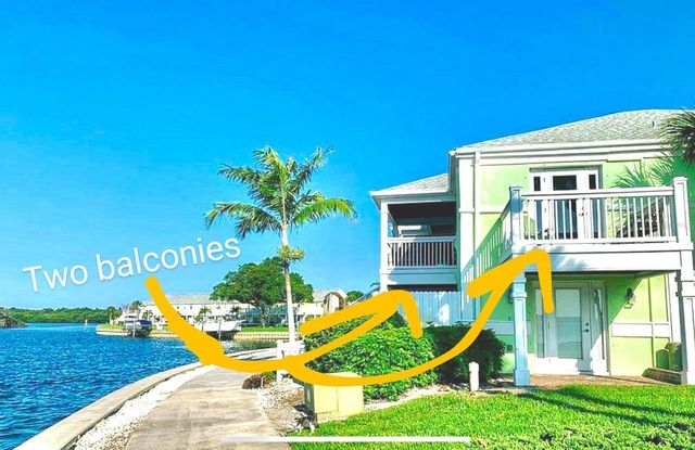 5285 COQUINA KEY DRIVE SE C, St Petersburg, FL 33705