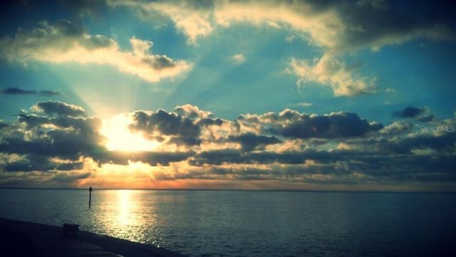 5285 COQUINA KEY DRIVE SE C, St Petersburg, FL 33705