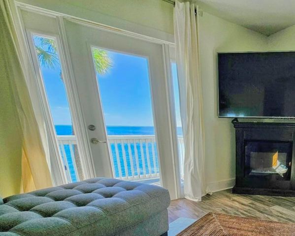 5285 COQUINA KEY DRIVE SE C, St Petersburg, FL 33705