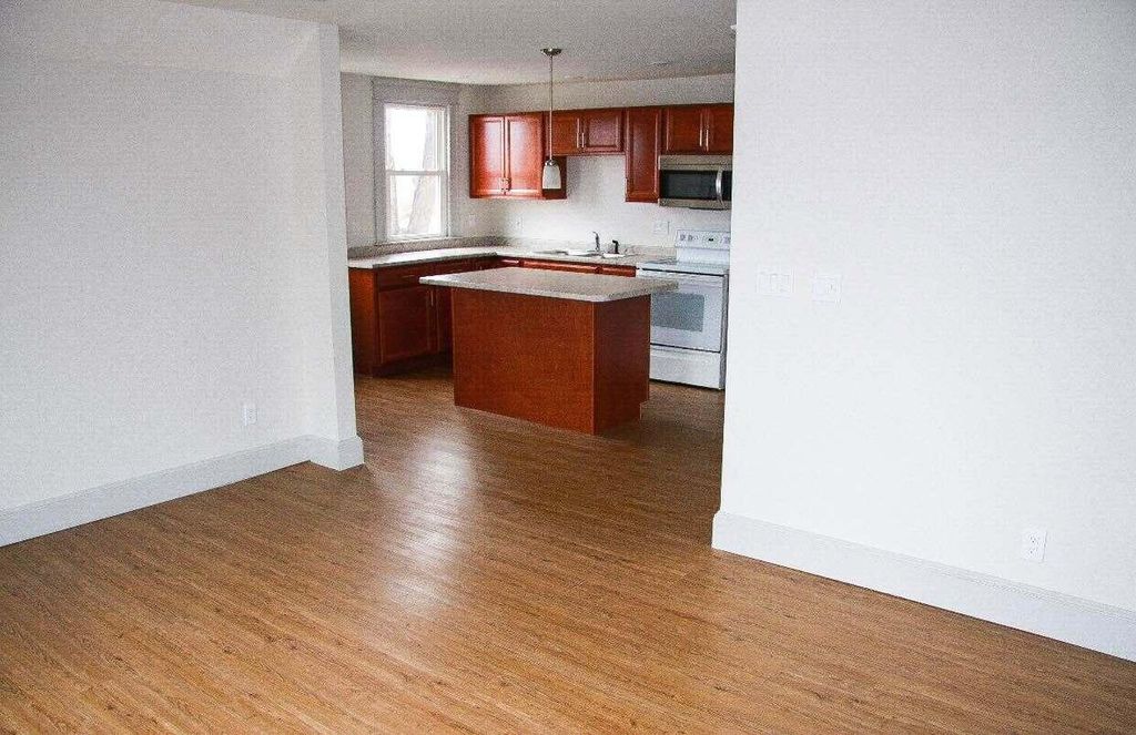576 Sabattus Street, Lewiston, ME 04240 — photo 4