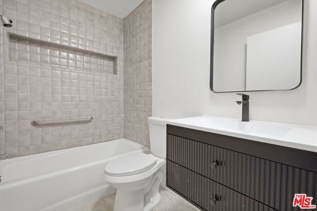 27961 Preakness Drive, Tehachapi, CA 93561