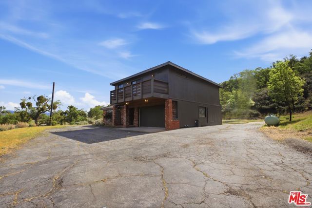 27961 Preakness Drive, Tehachapi, CA 93561