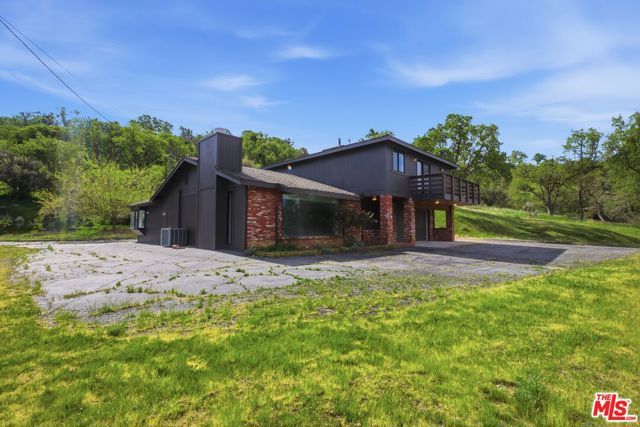 27961 Preakness Drive, Tehachapi, CA 93561