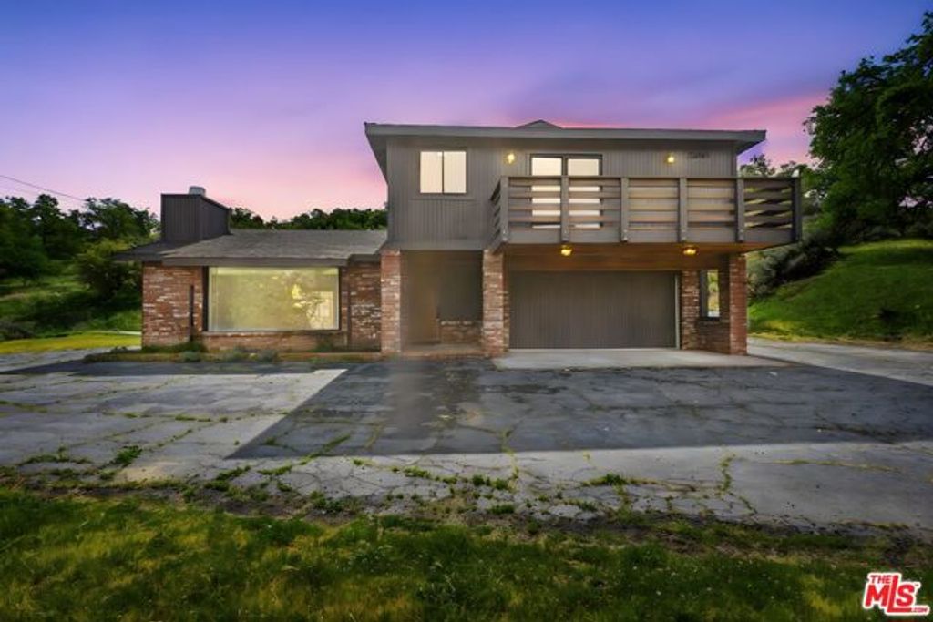 27961 Preakness Drive, Tehachapi, CA 93561