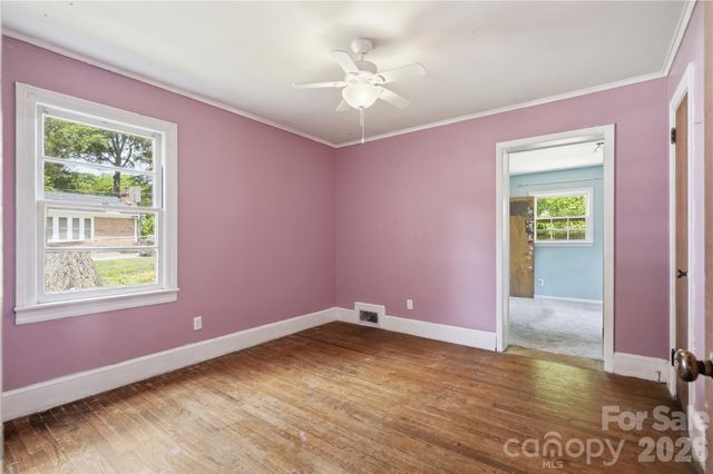 307 Dutchman Avenue, Mount Holly, NC 28120