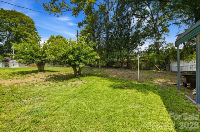 307 Dutchman Avenue, Mount Holly, NC 28120