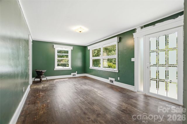 307 Dutchman Avenue, Mount Holly, NC 28120