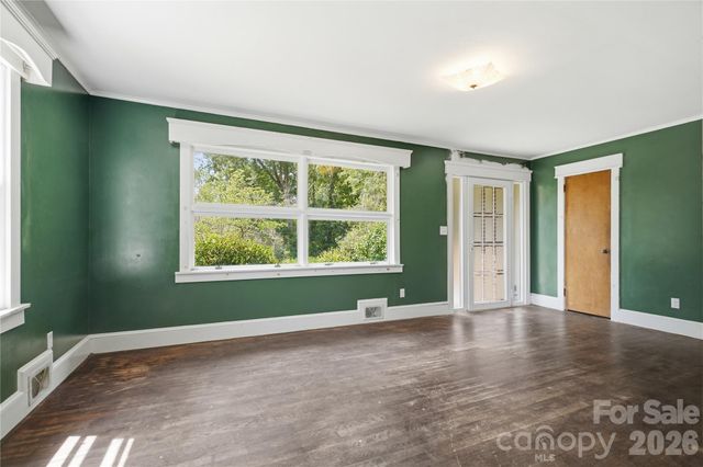307 Dutchman Avenue, Mount Holly, NC 28120
