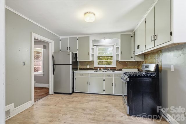 307 Dutchman Avenue, Mount Holly, NC 28120