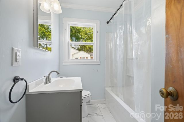 307 Dutchman Avenue, Mount Holly, NC 28120