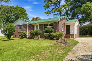 307 Dutchman Avenue, Mount Holly, NC 28120