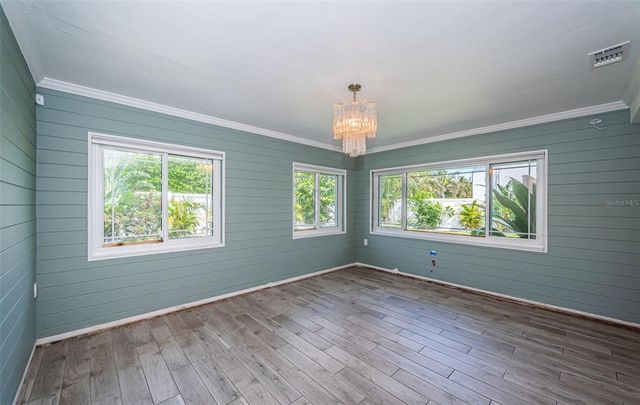 333 BELLEAIR DRIVE NE, St Petersburg, FL 33704