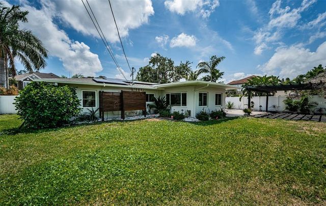 333 BELLEAIR DRIVE NE, St Petersburg, FL 33704