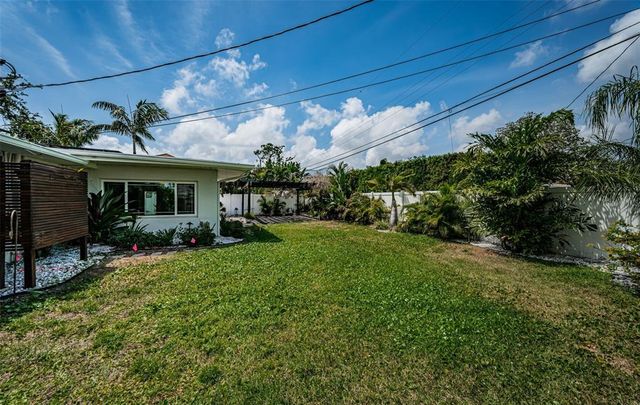 333 BELLEAIR DRIVE NE, St Petersburg, FL 33704