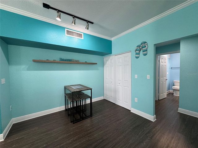 9288 LAKE CHASE ISLAND WAY, Tampa, FL 33626
