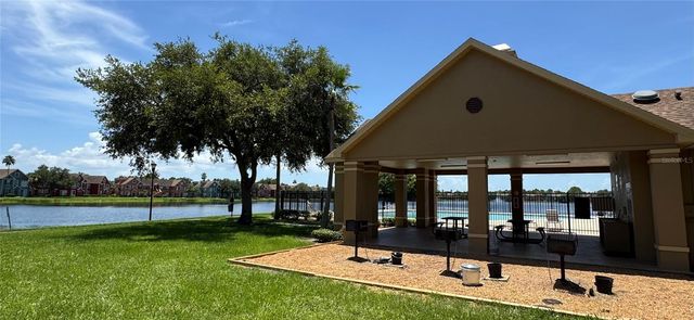 9288 LAKE CHASE ISLAND WAY, Tampa, FL 33626