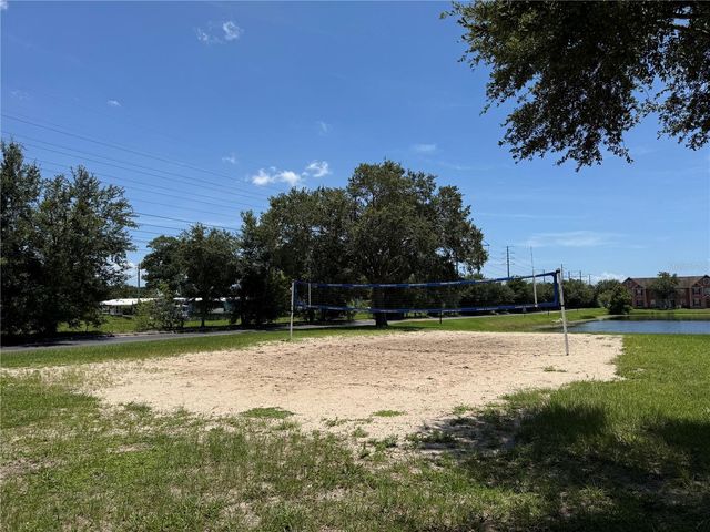 9288 LAKE CHASE ISLAND WAY, Tampa, FL 33626