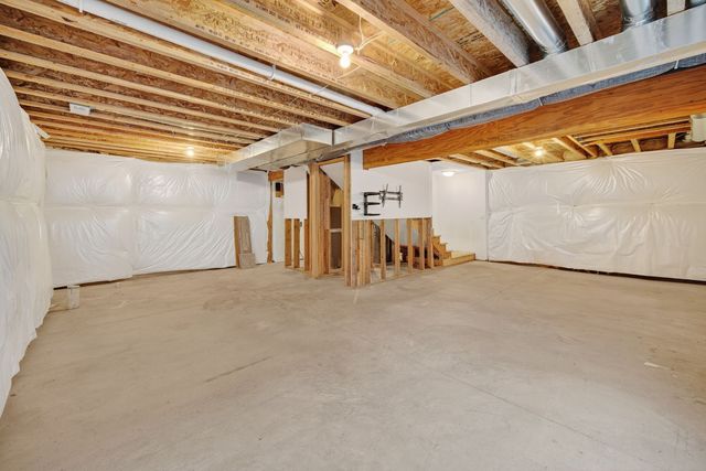 124 Aspen Drive NE, Bondurant, IA 50035