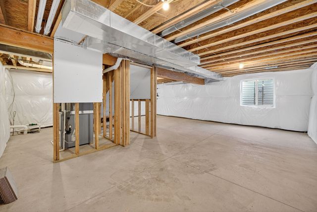 124 Aspen Drive NE, Bondurant, IA 50035