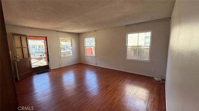 20836 Hawaiian Ave., Lakewood, CA 90715